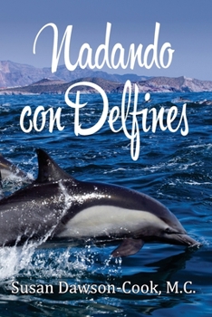 Paperback Nadando con Delfines [Spanish] Book