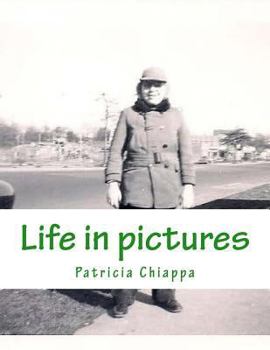 Paperback Life in Pictures Book