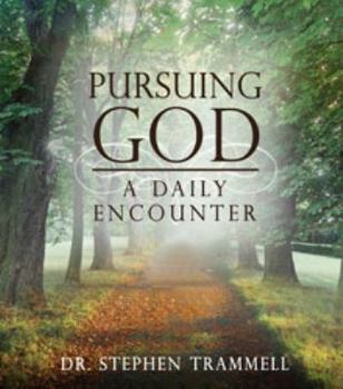 Paperback Pursuing God: A Daily Encounter Book