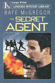 Paperback The Secret Agent [Large Print] Book