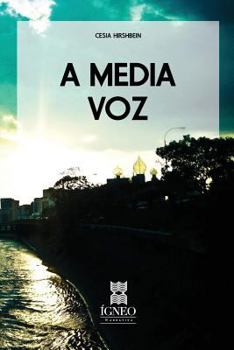 Paperback A media voz [Spanish] Book