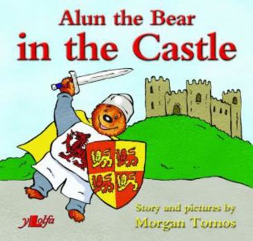 Paperback Alun the Bear in the Castle Book