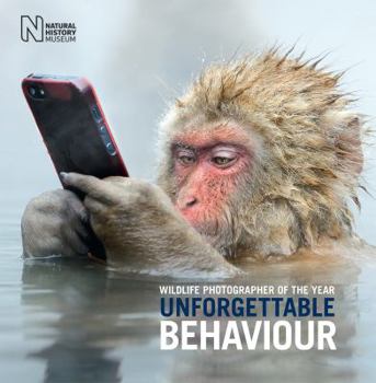 Hardcover Wildlife Photographer of the Year: Unforgettable Behaviour Book