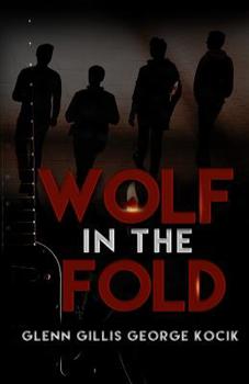 Paperback Wolf In The Fold Book