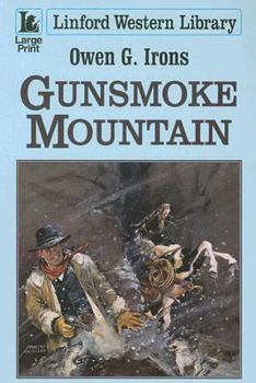Paperback Gunsmoke Mountain [Large Print] Book