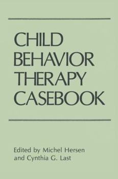 Paperback Child Behavior Therapy Casebook Book