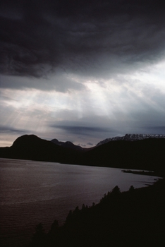 Paperback Alvorecer da Liberdade: Terceiro do Meio-dia [Portuguese] Book