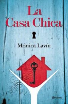 Paperback La Casa Chica [Spanish] Book