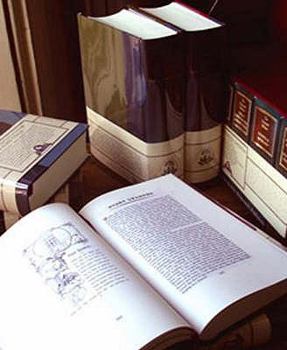 Nonesuch Dickens: 6 Book Set: Oliver Twist, Bleak House, Christmas Books, David Copperfield, Great Expectations and Hard Times