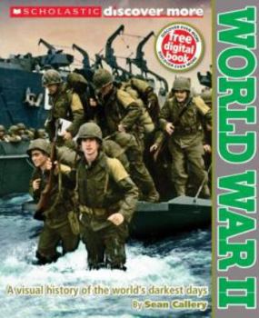 Paperback Scholastic Discover More: World War II Book