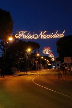 Feliz Navidad Christmas Streelights in Calahonda Spain Journal: 150 page lined notebook/diary