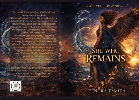 Paperback She Who Commands: She Who Remains Book