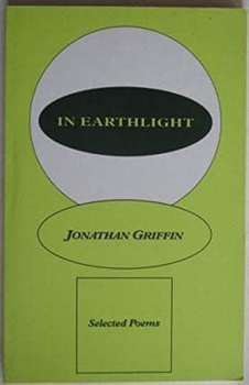 Paperback In Earthlight: Selected Poems Book