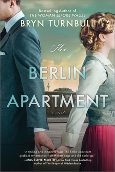 Paperback The Berlin Apartment Book