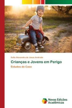 Paperback Crianças e Jovens em Perigo [Portuguese] Book