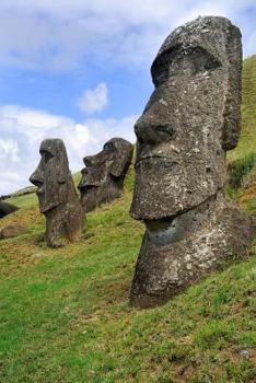 Paperback Easter Island Moai Journal: 150 page lined notebook/diary Book