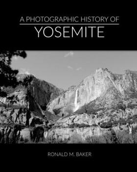 Paperback A Photographic History of Yosemite Book