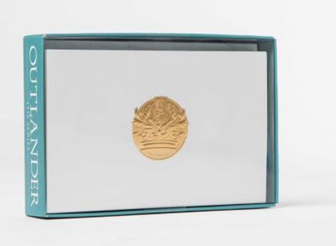 Paperback Outlander Crest: Foil Note Cards (Set of 10) Book