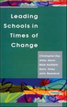Paperback Leading Schools in Times of Change Book