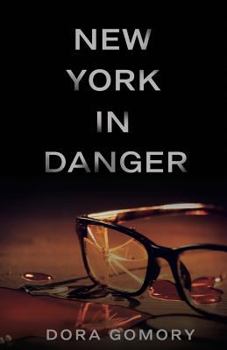 Paperback New York in Danger Book