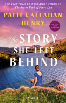 Paperback The Story She Left Behind Book