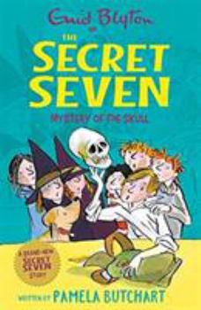 Paperback Secret Seven: Mystery of the Skull Book