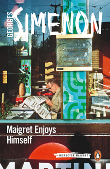 Paperback Maigret Enjoys Himself Book