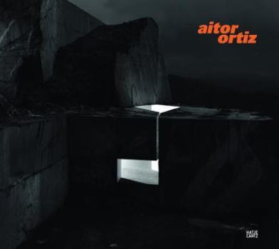 Hardcover Aitor Ortiz: Photographs 1995-2010 [Spanish] Book