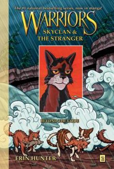 Paperback Warriors Manga: Skyclan and the Stranger #2: Beyond the Code Book