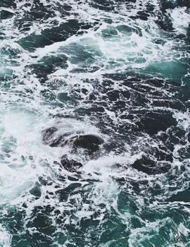 Paperback Ocean Notebook: Notebook Journal 8.5 X 11 202 Lined Pages Book