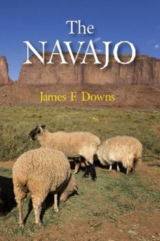 Paperback The Navajo Book