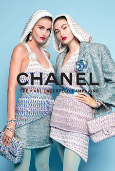 Paperback Chanel: The Karl Lagerfeld Campaigns Book
