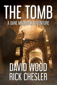 Paperback The Tomb: A Dane Maddock Adventure Book