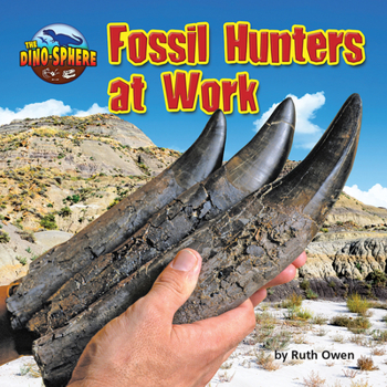 Paperback Fossil Hunters at Work Book