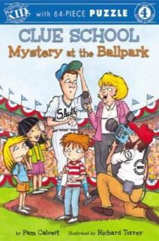 Paperback Innovative Kids Readers: Clue School - Level 1: Mystery at the Ballpark Book