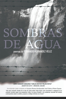 Paperback Sombras de Agua [Spanish] Book