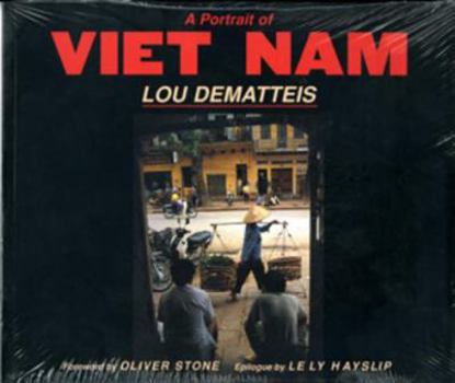 Paperback A Portrait of Vietnam Book