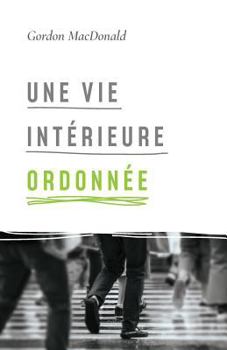 Paperback Une Vie Int [French] Book