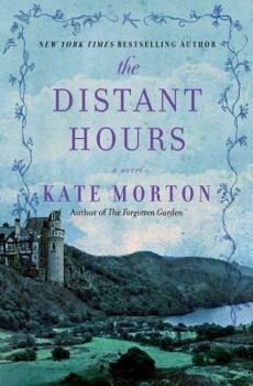 Hardcover The Distant Hours Book