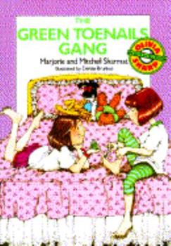 Hardcover The Green Toenail Gang (Olivia Sharp, Agent for Secrets) Book