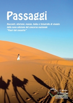 Paperback Passaggi [Italian] Book