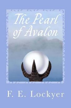 Paperback The Pearl of Avalon Book