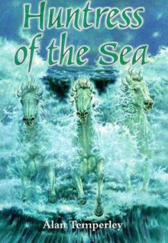 Paperback The Huntress of the Sea Book