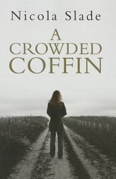 Paperback A Crowded Coffin [Large Print] Book