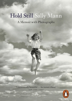 Paperback Sally Mann Hold Still (Paperback) /anglais Book