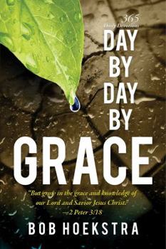 Paperback Day By Day By Grace (365 Daily Devotions) Book