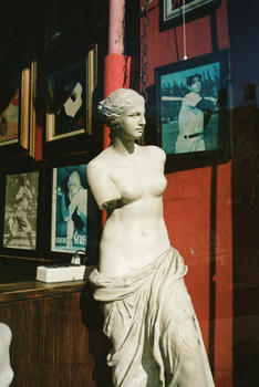 Paperback Aaron Stern: Madam, Nurses Run Book