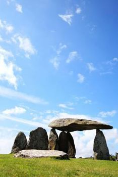 Paperback Pentre Ifan Prehistoric Burial Chamber Pembrokeshire Wales UK Journal: 150 Page Lined Notebook/Diary Book