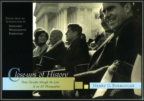 Hardcover Close-Ups of History: Three Decades Through the Lens of an AP Photographer Book