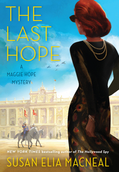 Paperback The Last Hope [Large Print] Book